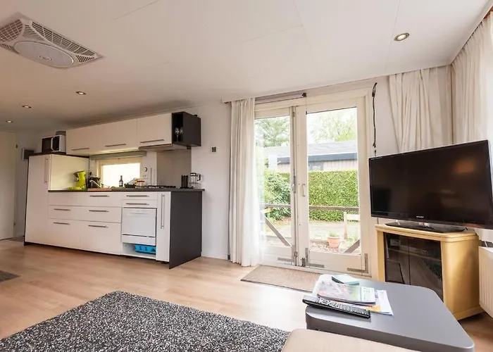 Knus Op Kindvriendelijk Park Met Zwembad *