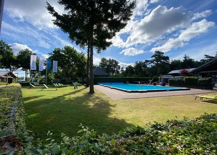 Knus Op Kindvriendelijk Park Met Zwembad Otterlo