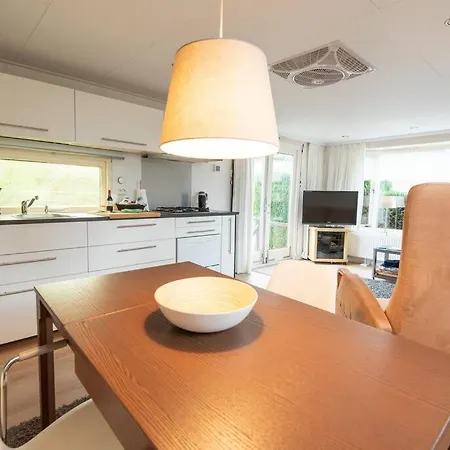 Vakantiehuis Knus Op Kindvriendelijk Park Met Zwembad Otterlo